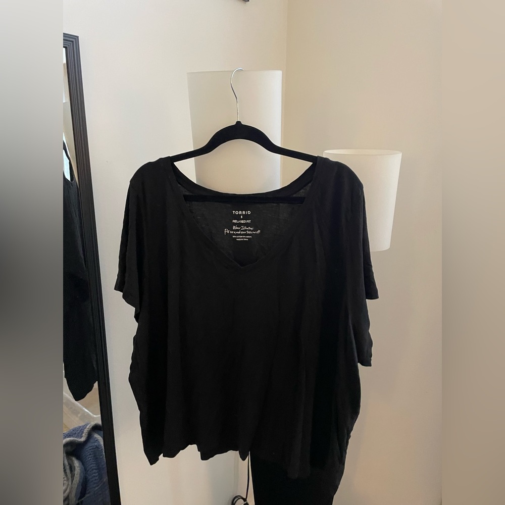 Torrid crop v neck tee 5x